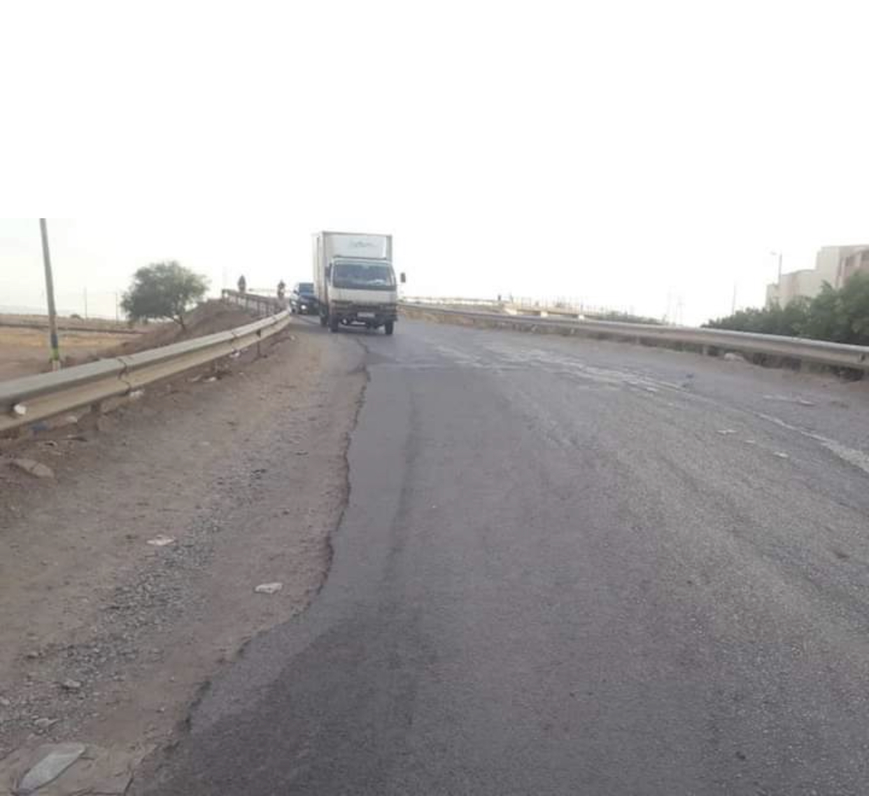 ساكنة جماعتي سلوان و بوعرك ساخطين على وضعية الطريق بينهما